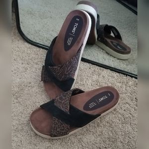 TOMS Paloma x Band Leopard Print Slide on Suede size 9